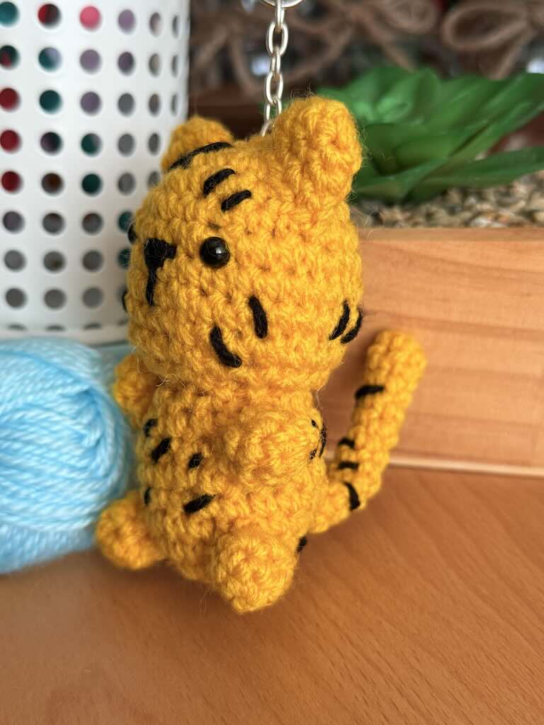 keychain crochet leopard toy with yellow and black spots