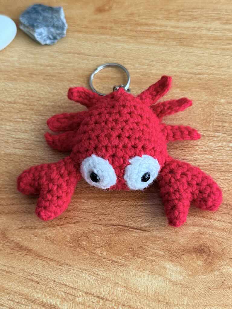 keychain handmade crochet red crab toy with cute claws